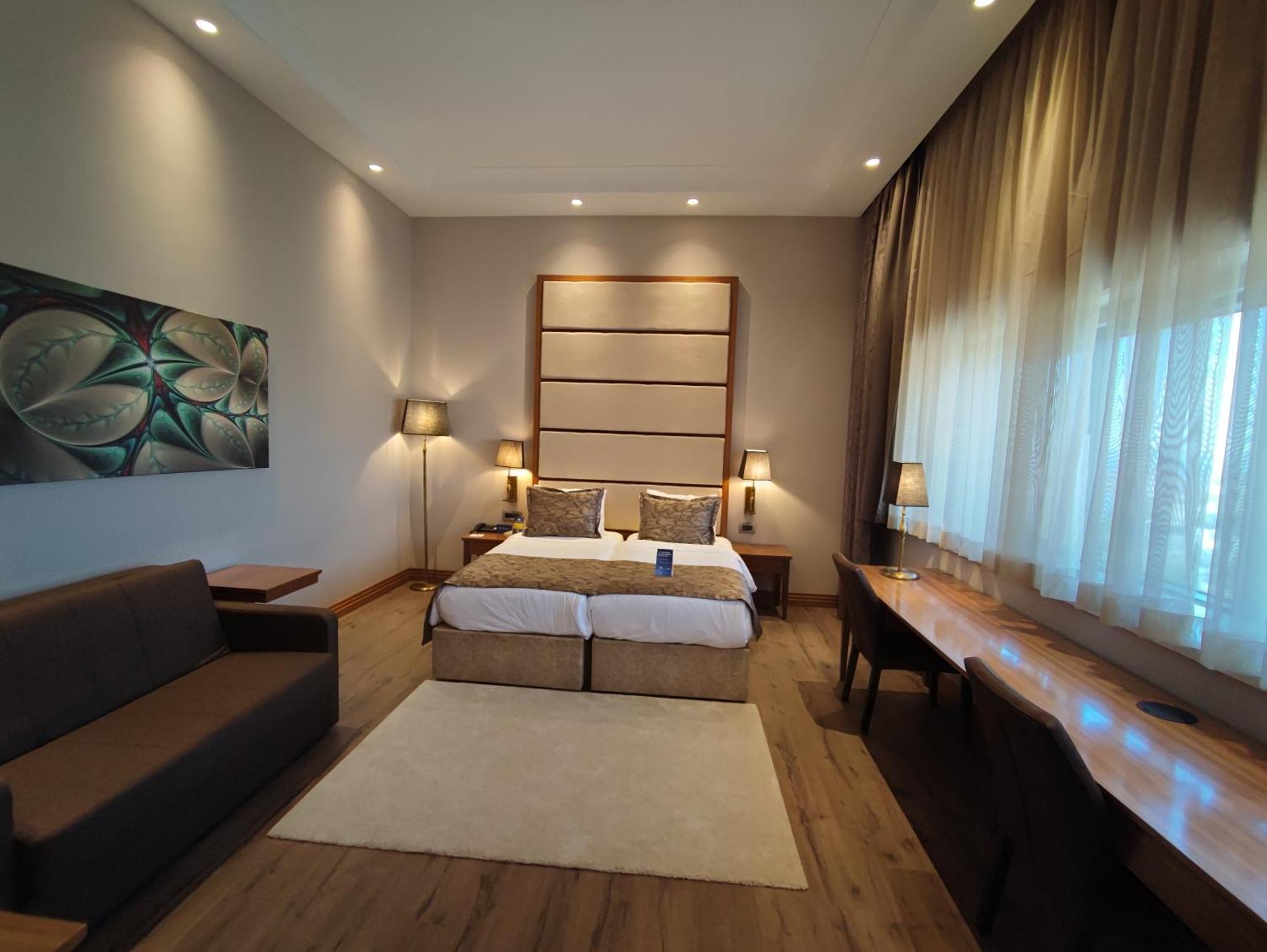 Days Hotel By Wyndham Istanbul Maltepe, Istanbul